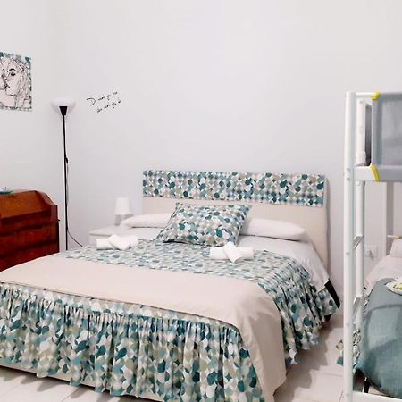 Dory'S Room Camera Nel Cuore Di Napoli Экстерьер фото