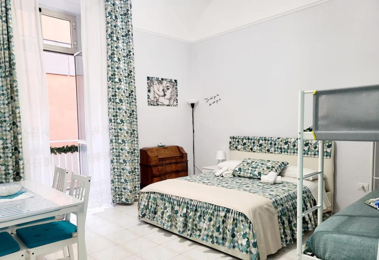 Dory'S Room Camera Nel Cuore Di Napoli Экстерьер фото